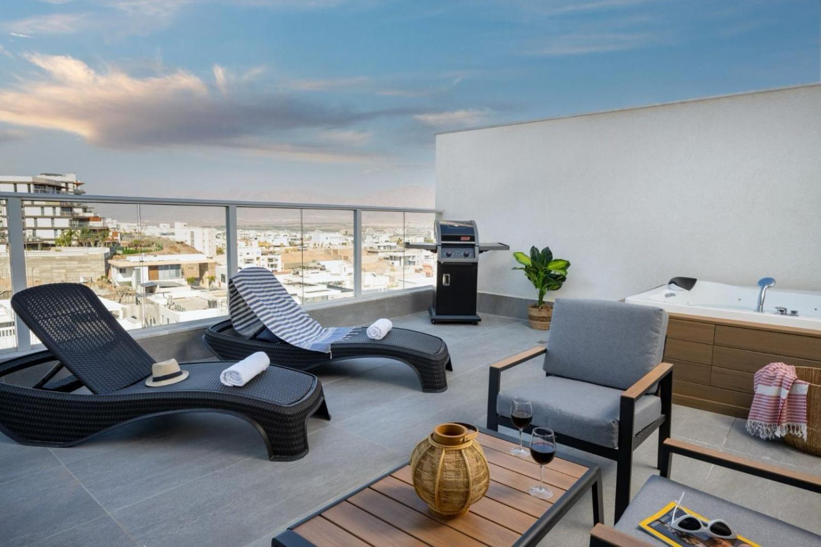 Mountain And Sea View - Penthouse With Private Pool Διαμέρισμα Ελάτ Εξωτερικό φωτογραφία